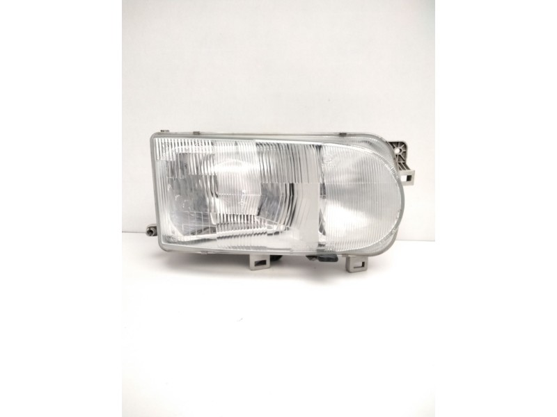 Recambio de faro derecho para » otros... premium 370 26 g 6x2 referencia OEM IAM 260107C008 NISSAN 67735060