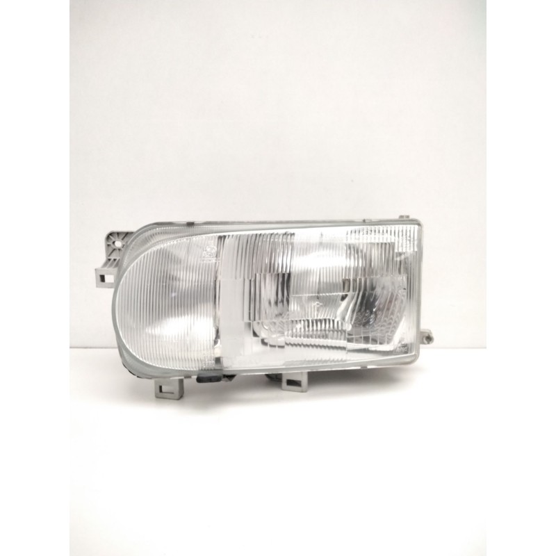 Recambio de faro izquierdo para » otros... premium 370 26 g 6x2 referencia OEM IAM 260607C008 NISSAN 67735050
