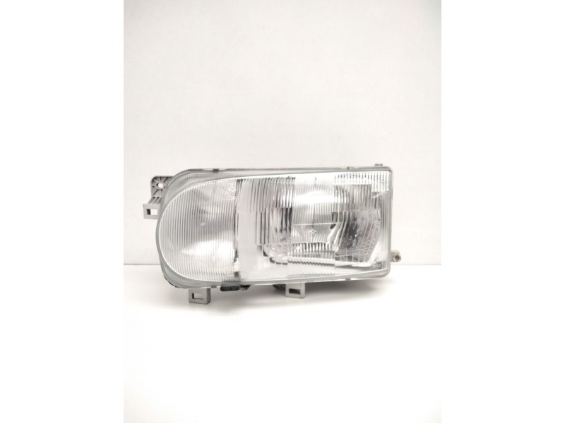 Recambio de faro izquierdo para » otros... premium 370 26 g 6x2 referencia OEM IAM 260607C008 NISSAN 67735050