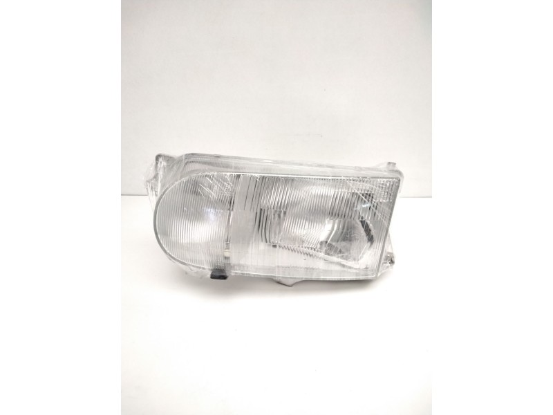 Recambio de faro izquierdo para » otros... premium 370 26 g 6x2 referencia OEM IAM 260607C008 NISSAN 67735050