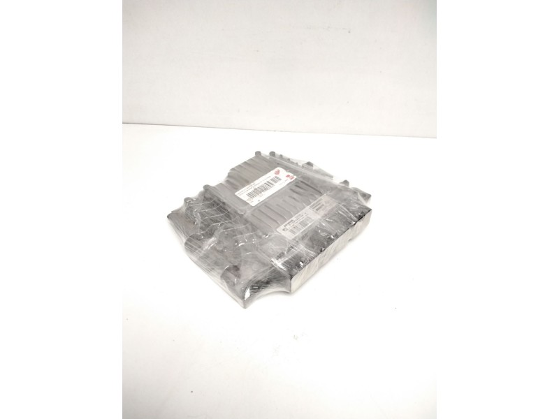 Recambio de centralita motor uce para renault megane ii berlina 5p 1.5 dci diesel referencia OEM IAM S122326109A 265914896 82005