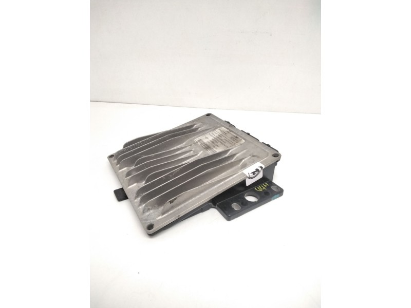 Recambio de centralita motor uce para renault clio ii fase ii (b/cb0) expression referencia OEM IAM 8200303619 80183684 82001290