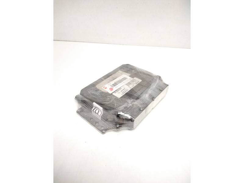 Recambio de centralita motor uce para renault megane i scenic (ja0) 1.6 16v kaleido referencia OEM IAM S110138001 8200056873 820