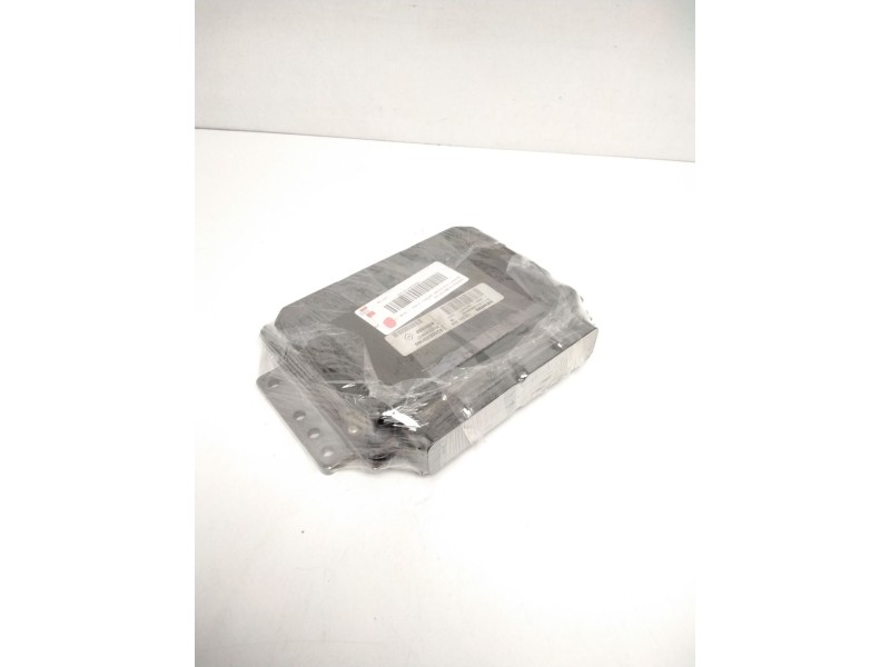 Recambio de centralita motor uce para renault clio ii fase i (b/cbo) 1.2 alize referencia OEM IAM S110138000 8200059086 82000444