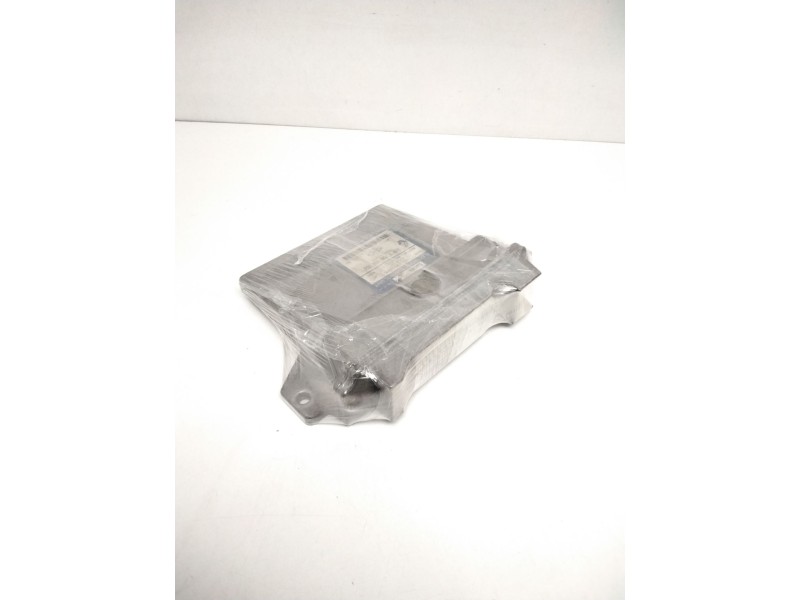 Recambio de centralita motor uce para renault clio ii fase i (b/cbo) 1.9 diesel referencia OEM IAM 7700104956 7700111205 R040800