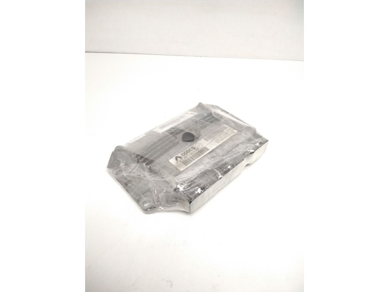 Recambio de centralita motor uce para renault megane ii berlina 3p confort dynamique referencia OEM IAM 8200387138 215842882A 82