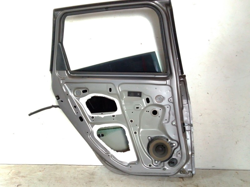 Recambio de puerta trasera izquierda para renault grand scénic iii (jz0/1_) 1.5 dci referencia OEM IAM   