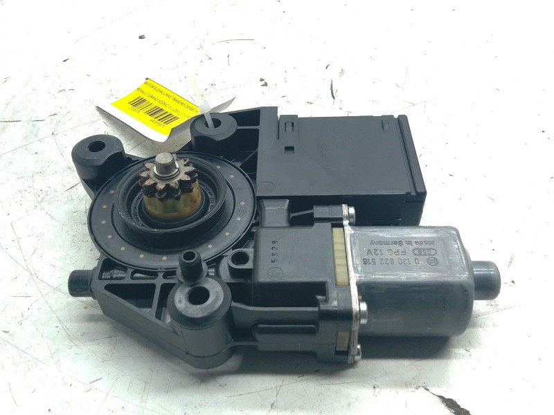 Recambio de motor elevalunas trasero derecho para renault grand scénic iii (jz0/1_) 1.5 dci referencia OEM IAM 827303178R  