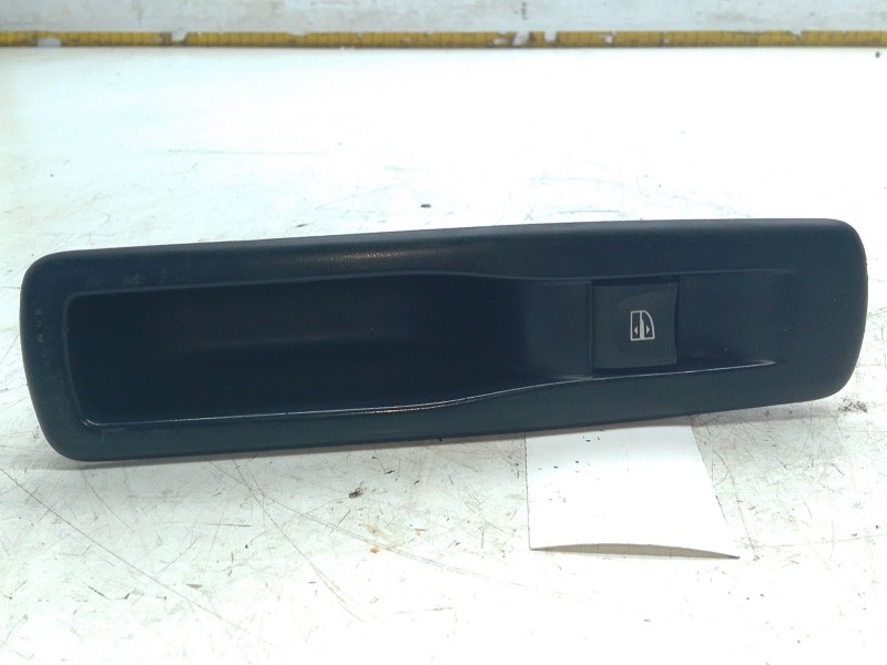 Recambio de mando elevalunas trasero izquierdo para renault grand scénic iii (jz0/1_) 1.5 dci referencia OEM IAM 8295000004  