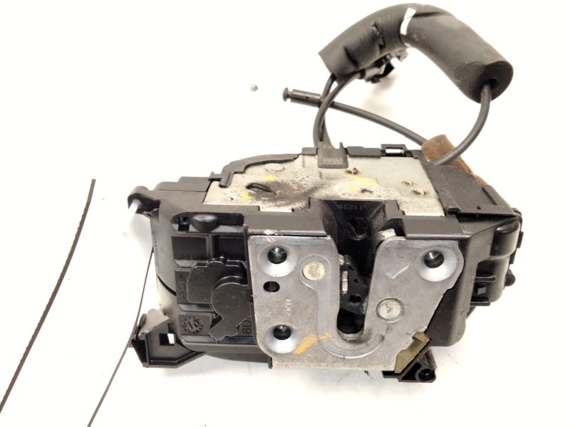 Recambio de cerradura puerta trasera derecha para renault grand scénic iii (jz0/1_) 1.5 dci referencia OEM IAM 825020033R  