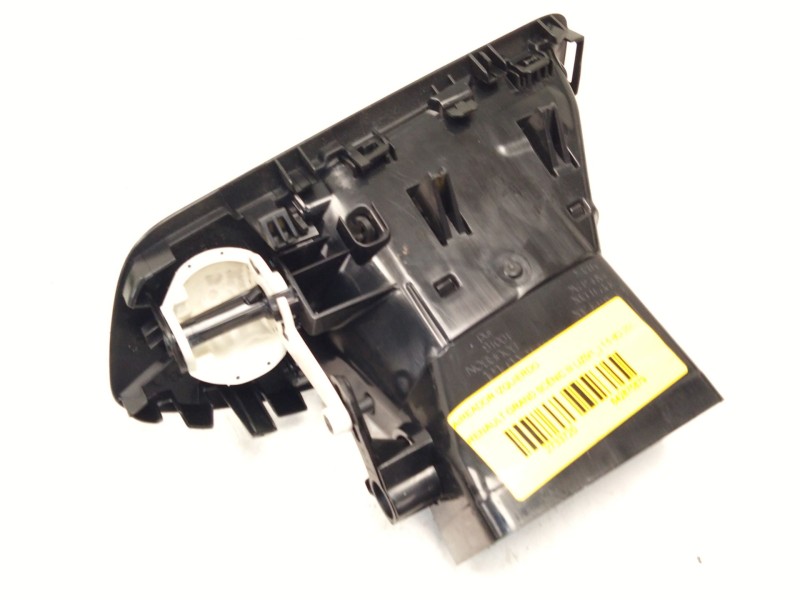 Recambio de aireador izquierdo para renault grand scénic iii (jz0/1_) 1.5 dci referencia OEM IAM 687613373R  