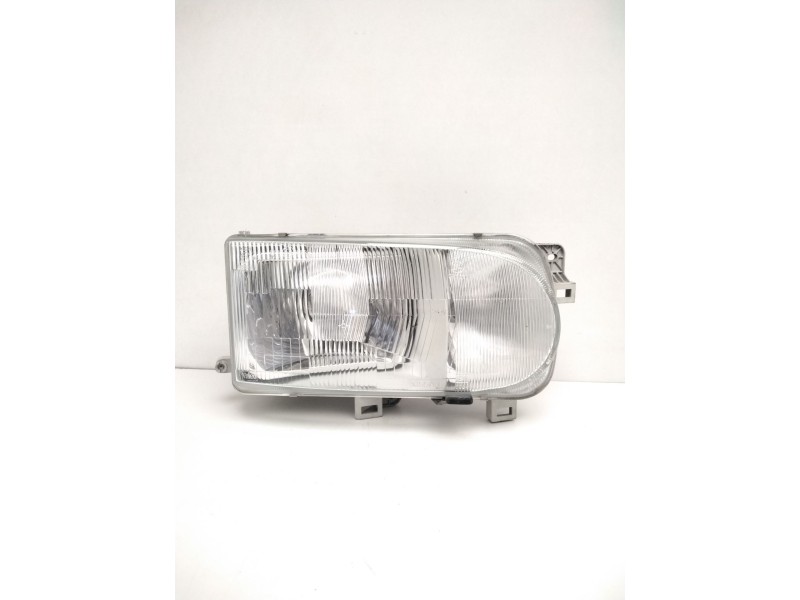 Recambio de faro derecho para » otros... premium 370 26 g 6x2 referencia OEM IAM 260107C008 NISSAN 67735060