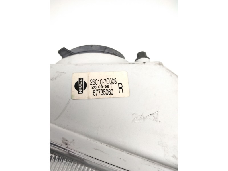 Recambio de faro derecho para » otros... premium 370 26 g 6x2 referencia OEM IAM 260107C008 NISSAN 67735060
