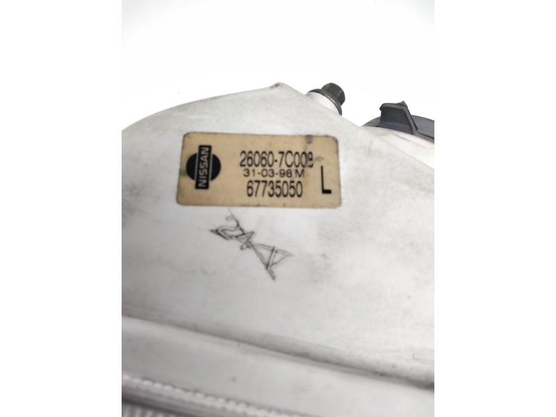 Recambio de faro izquierdo para » otros... premium 370 26 g 6x2 referencia OEM IAM 260607C008 NISSAN 67735050