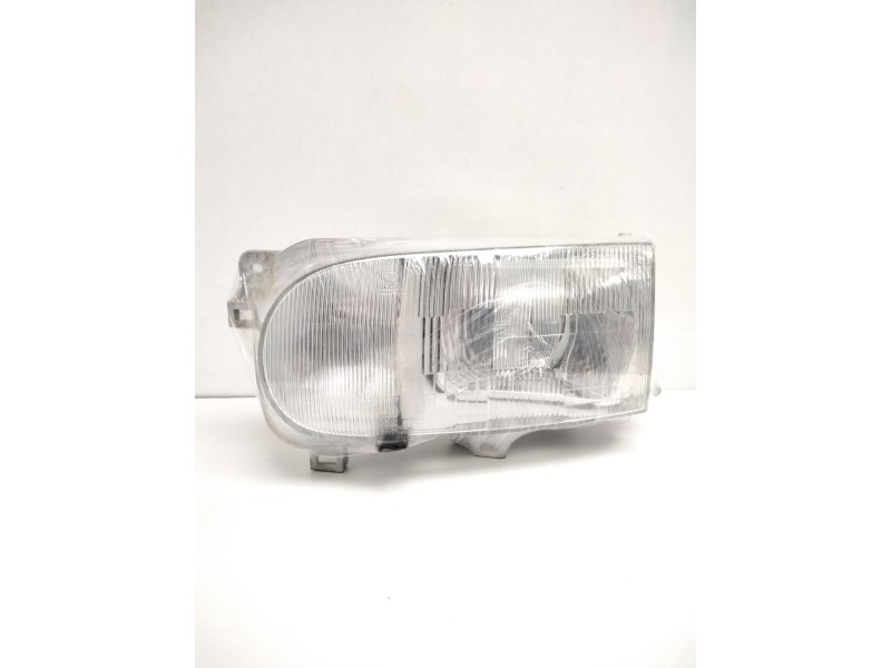 Recambio de faro izquierdo para » otros... premium 370 26 g 6x2 referencia OEM IAM 260607C008 NISSAN 67735050