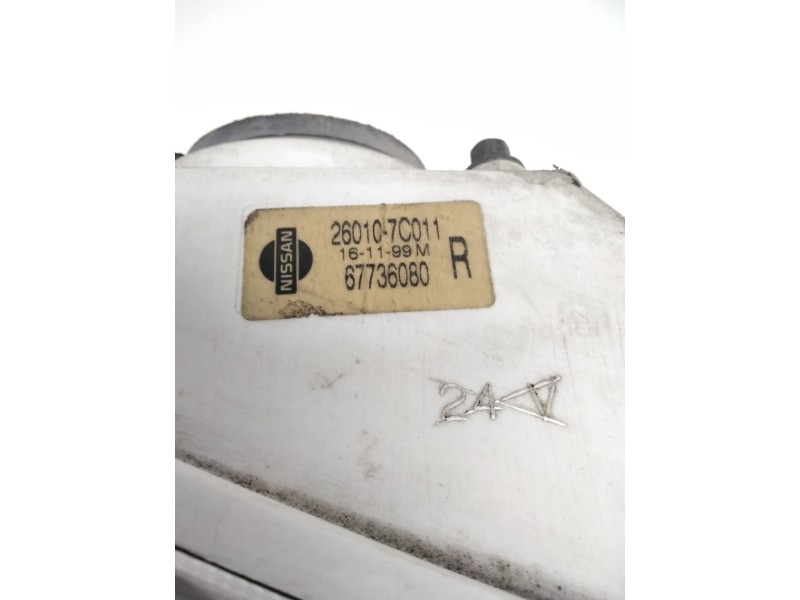 Recambio de faro derecho para » otros... premium 370 26 g 6x2 referencia OEM IAM 260107C011 NISSAN 67736080
