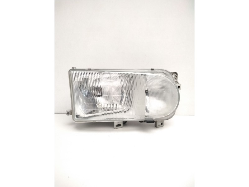 Recambio de faro derecho para » otros... premium 370 26 g 6x2 referencia OEM IAM 260107C008 NISSAN 67735060