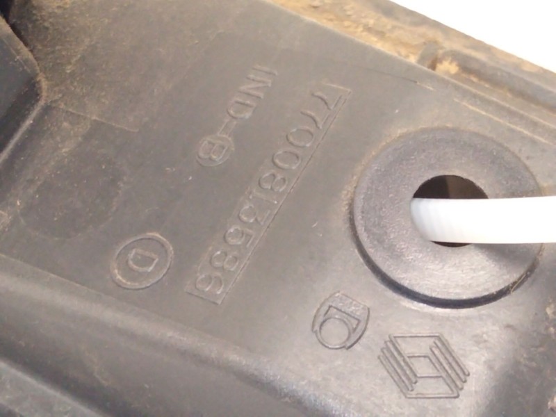 Recambio de maneta interior trasera derecha para renault 19 ii (b/c53_) 1.8 (b/c53y) referencia OEM IAM 7700813586  