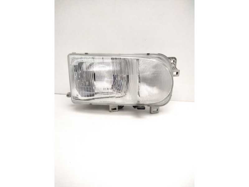 Recambio de faro derecho para » otros... premium 370 26 g 6x2 referencia OEM IAM 260107C008 NISSAN 67735060