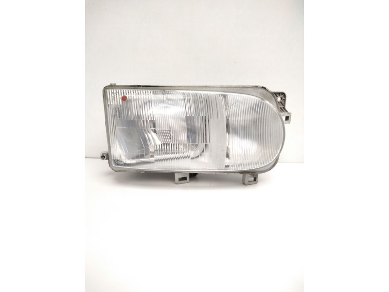 Recambio de faro derecho para » otros... premium 370 26 g 6x2 referencia OEM IAM 260107C011 NISSAN 67736080