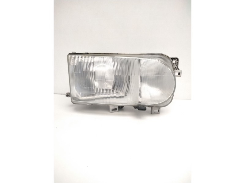 Recambio de faro derecho para » otros... premium 370 26 g 6x2 referencia OEM IAM 260107C008 NISSAN 67735060