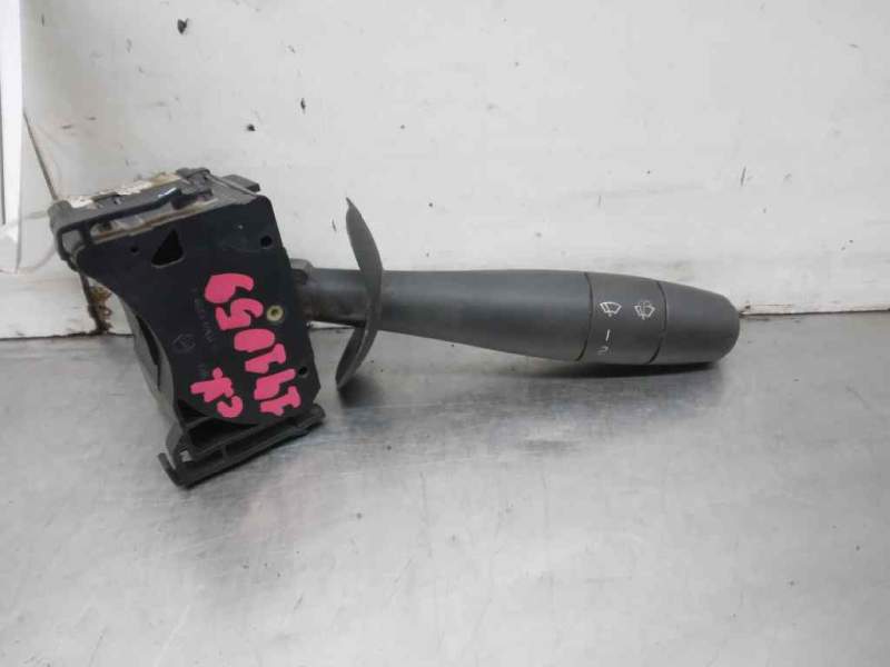 Recambio de mando limpia para renault mascott fg 160. 35/55/65 cabina individual referencia OEM IAM 8200251704 345640023A 