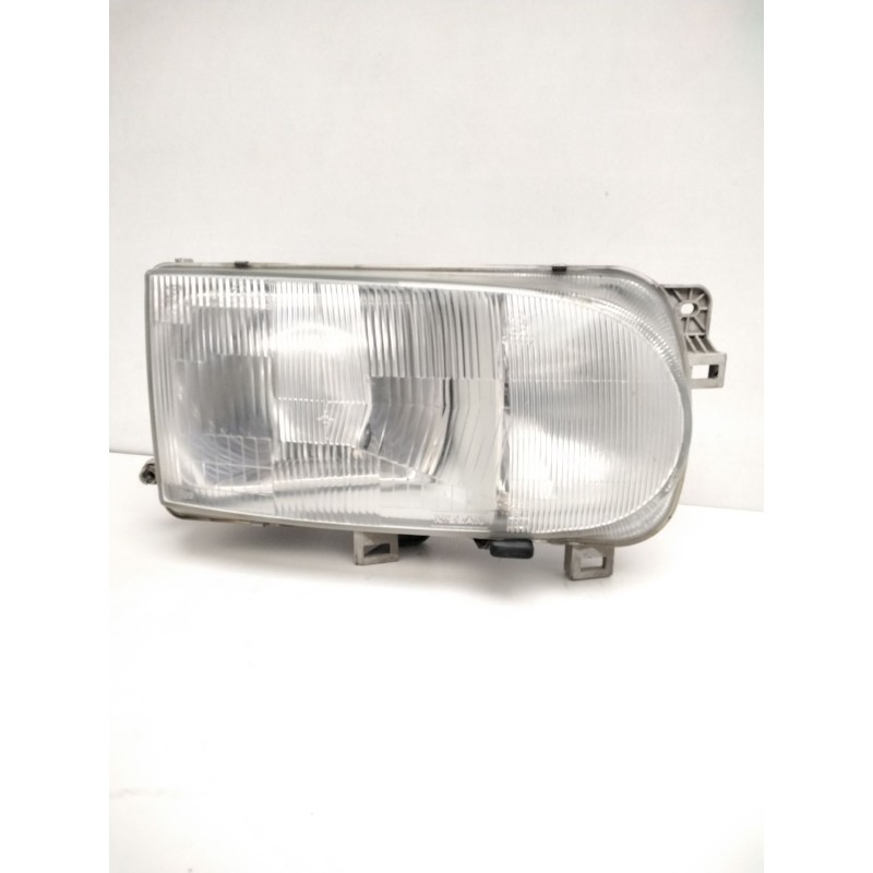 Recambio de faro derecho para » otros... premium 370 26 g 6x2 referencia OEM IAM 260107C008 NISSAN 67735060