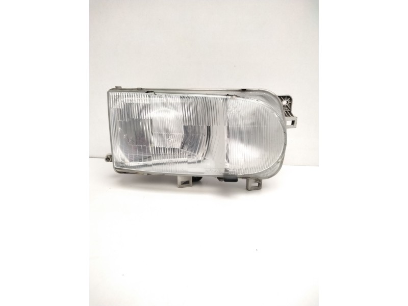 Recambio de faro derecho para » otros... premium 370 26 g 6x2 referencia OEM IAM 260107C008 NISSAN 67735060