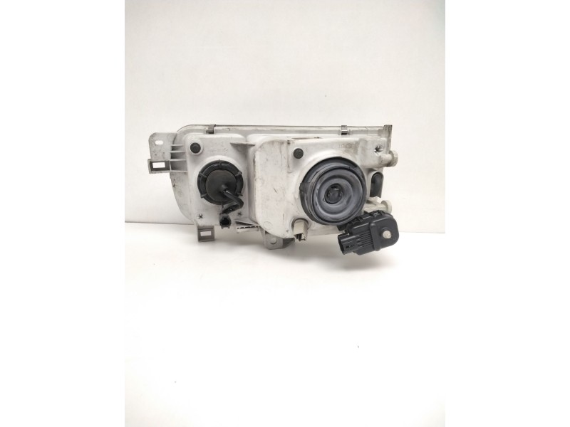 Recambio de faro derecho para » otros... premium 370 26 g 6x2 referencia OEM IAM 260107C008 NISSAN 67735060