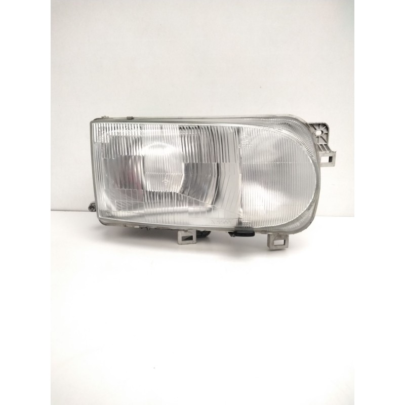 Recambio de faro derecho para » otros... premium 370 26 g 6x2 referencia OEM IAM 260107C008 NISSAN 67735060