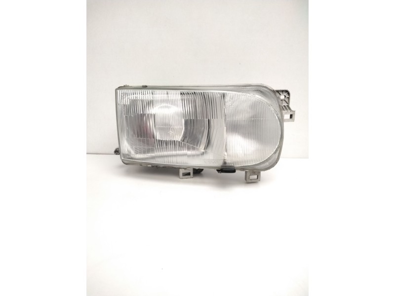 Recambio de faro derecho para » otros... premium 370 26 g 6x2 referencia OEM IAM 260107C008 NISSAN 67735060