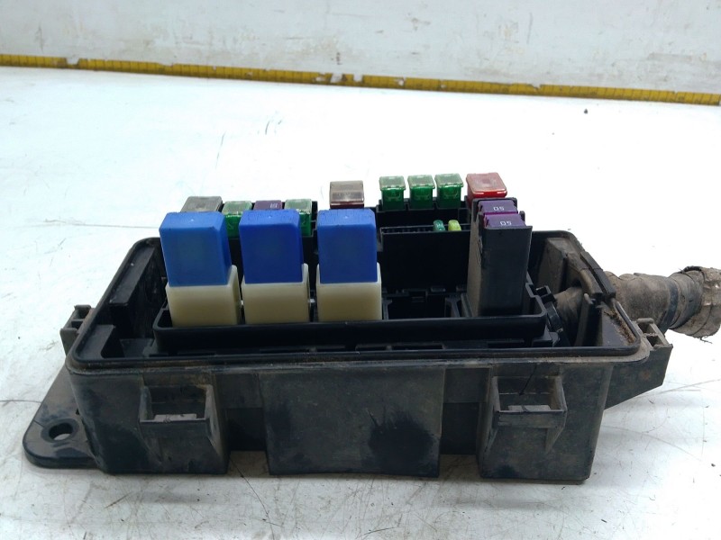 Recambio de caja fusibles para renault maxity referencia OEM IAM 17311091100  
