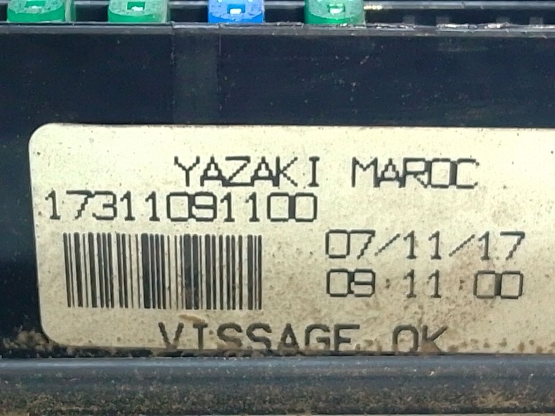 Recambio de caja fusibles para renault maxity referencia OEM IAM 17311091100  