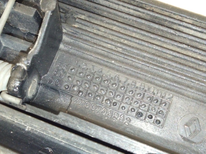 Recambio de maneta exterior trasera izquierda para renault 19 ii (b/c53_) 1.8 (b/c53y) referencia OEM IAM 7700793252  