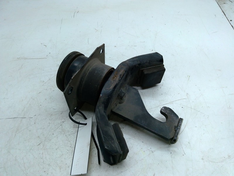 Recambio de soporte cabina trasero izquierdo para renault maxity referencia OEM IAM   