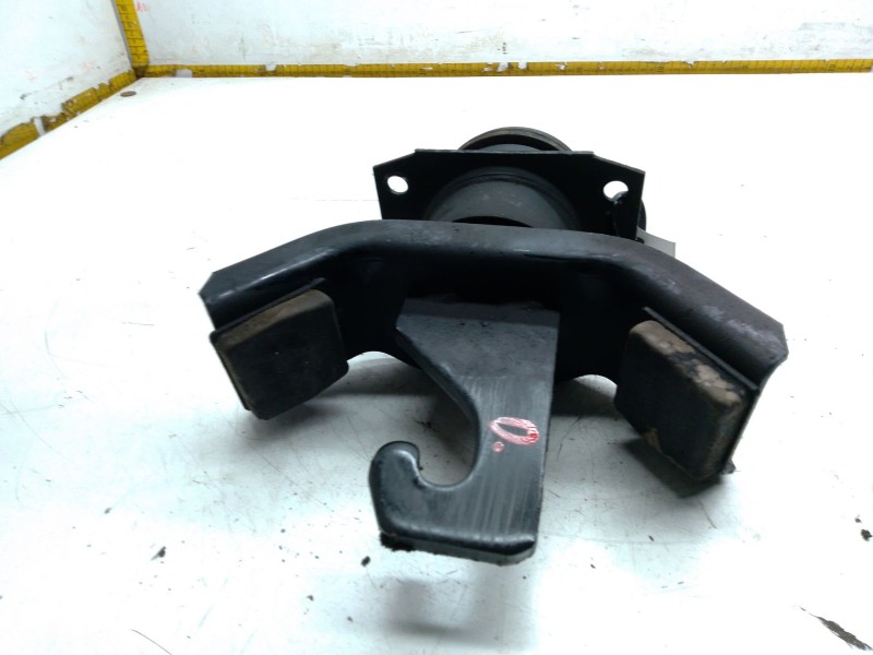 Recambio de soporte cabina trasero derecho para renault maxity referencia OEM IAM   