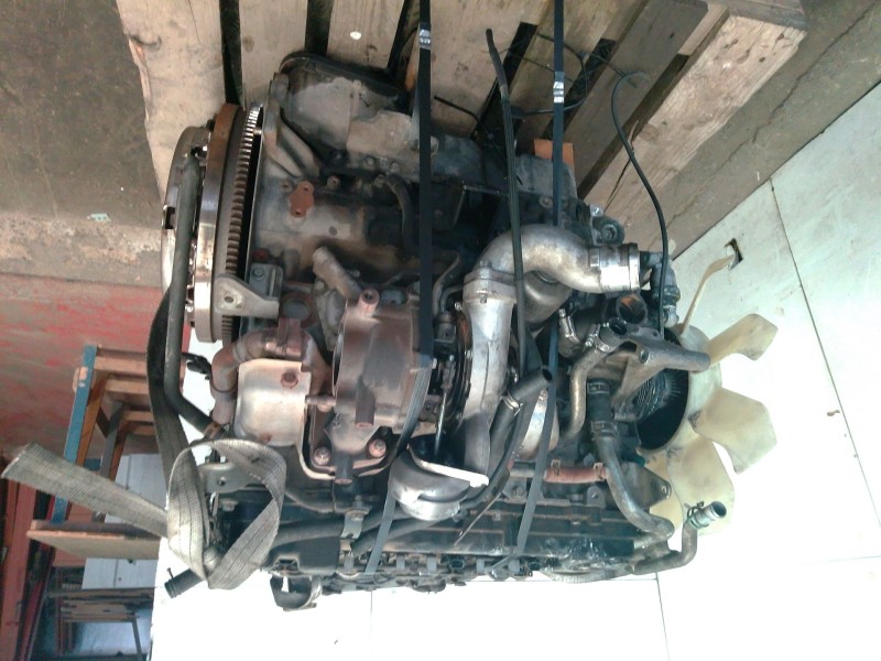 Recambio de despiece motor para renault maxity referencia OEM IAM ZD30  