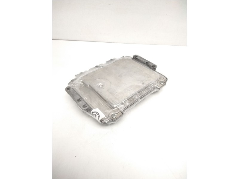 Recambio de centralita motor uce para renault megane ii berlina 5p luxe privilege referencia OEM IAM 0281011549 8200310863 82003