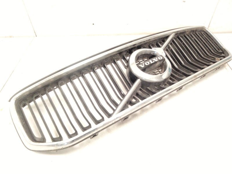 Recambio de rejilla delantera para volvo xc40 (536) t2 referencia OEM IAM 3145734  