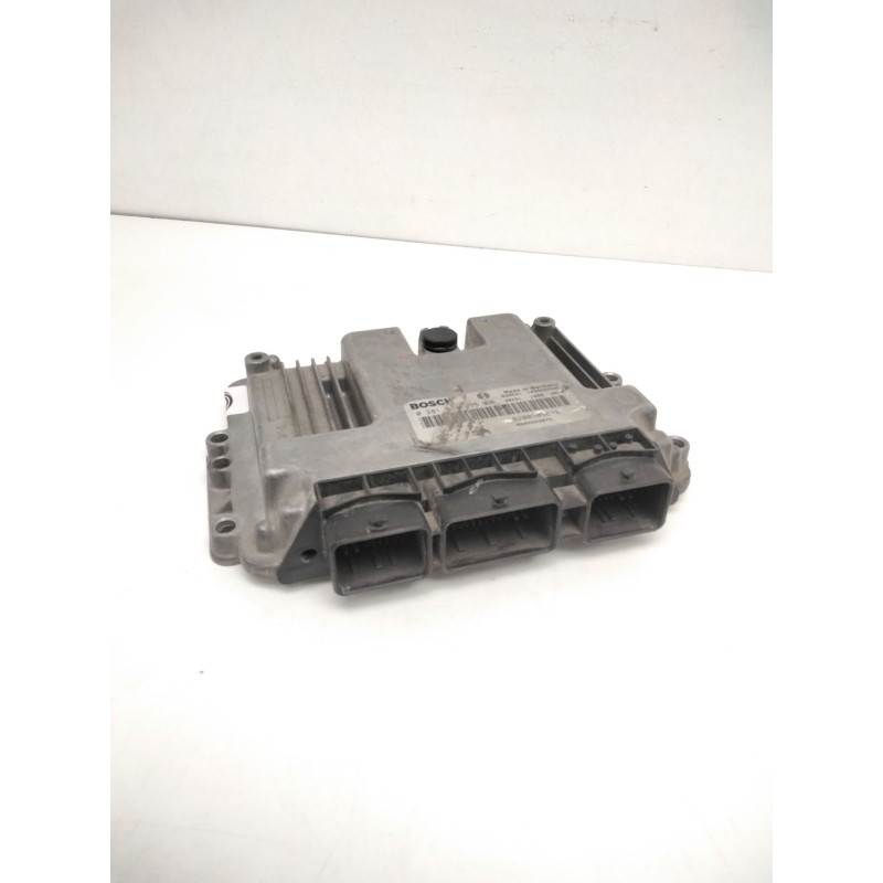 Recambio de centralita motor uce para renault megane ii berlina 3p 1.9 dci diesel referencia OEM IAM 0281011275 8200305678 82002