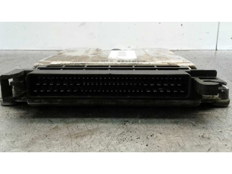 Recambio de centralita motor uce para peugeot 406 berlina (s1/s2) srdt referencia OEM IAM 0281010249 9636256980 28FM0000