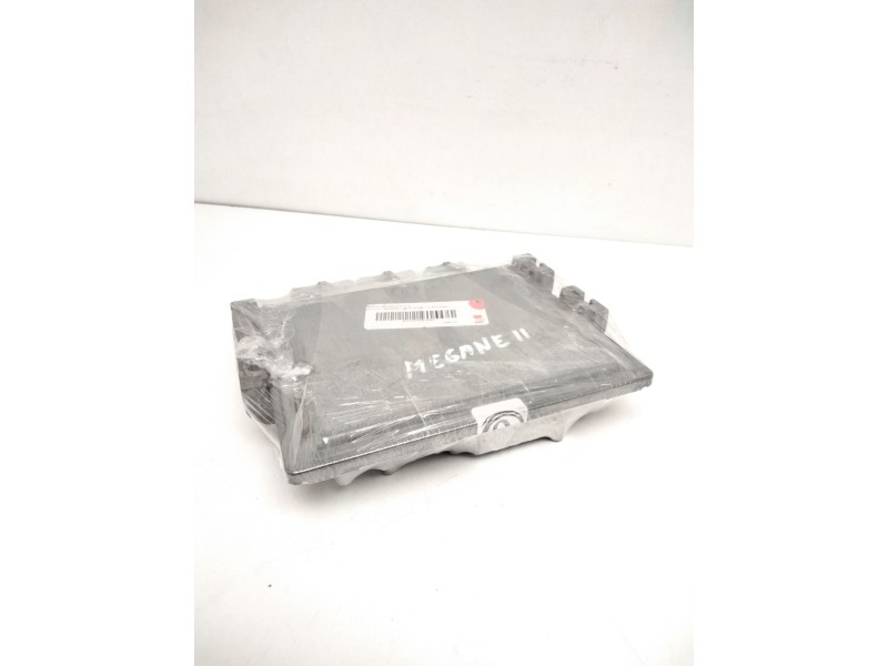 Recambio de centralita motor uce para renault megane ii berlina 5p 1.5 dci diesel cat referencia OEM IAM S122326113A 8200804775 