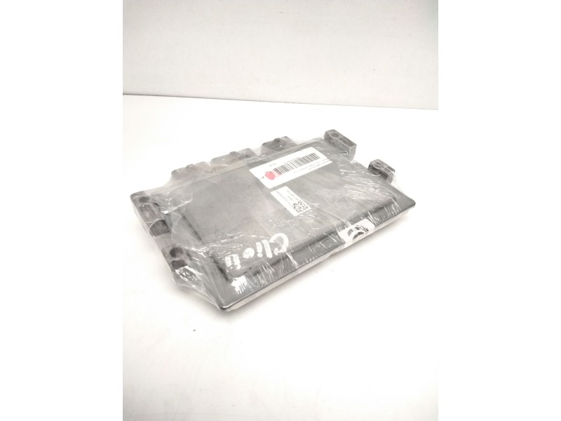 Recambio de centralita motor uce para renault clio ii fase ii (b/cb0) 1.2 16v referencia OEM IAM S120201109A 8200473744 82004002