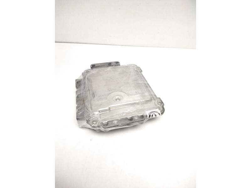 Recambio de centralita motor uce para renault scenic ii luxe privilege referencia OEM IAM 0281011275 8200305678 8200269879