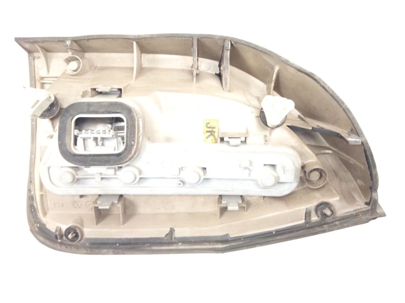 Recambio de piloto trasero izquierdo para opel zafira a monospace (t98) 2.0 dti 16v (f75) referencia OEM IAM 93175677  