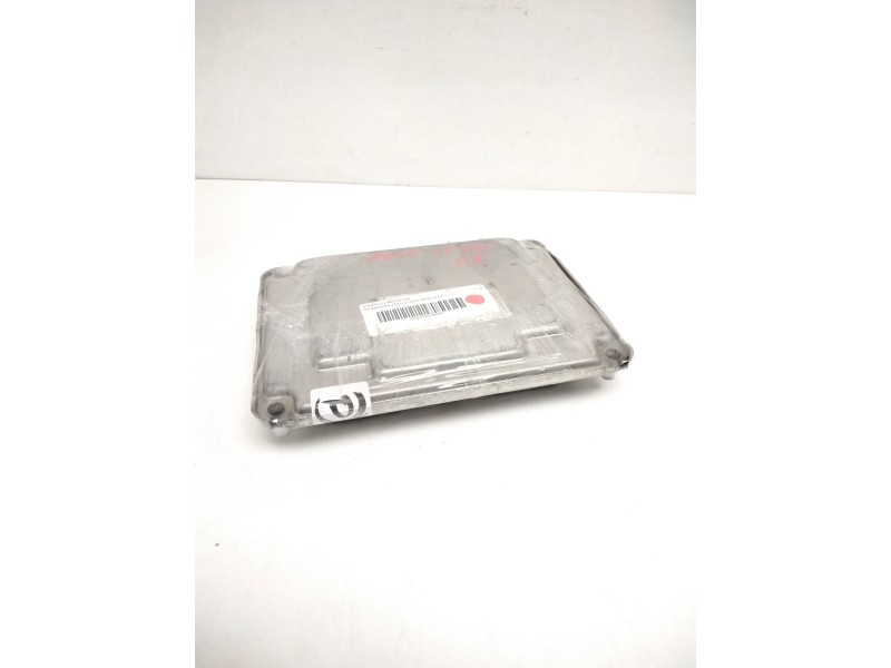 Recambio de centralita motor uce para volkswagen polo classic (6v2) 1.9 tdi referencia OEM IAM 0281011075 038906019JK 1039S00538