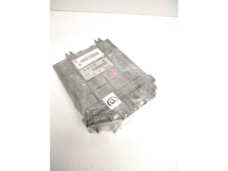 Recambio de centralita motor uce para » otros... premium 370 26 g 6x2 referencia OEM IAM 0281001483 028906021DK 28SA3109