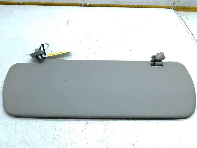 Recambio de parasol derecho para renault maxity referencia OEM IAM   