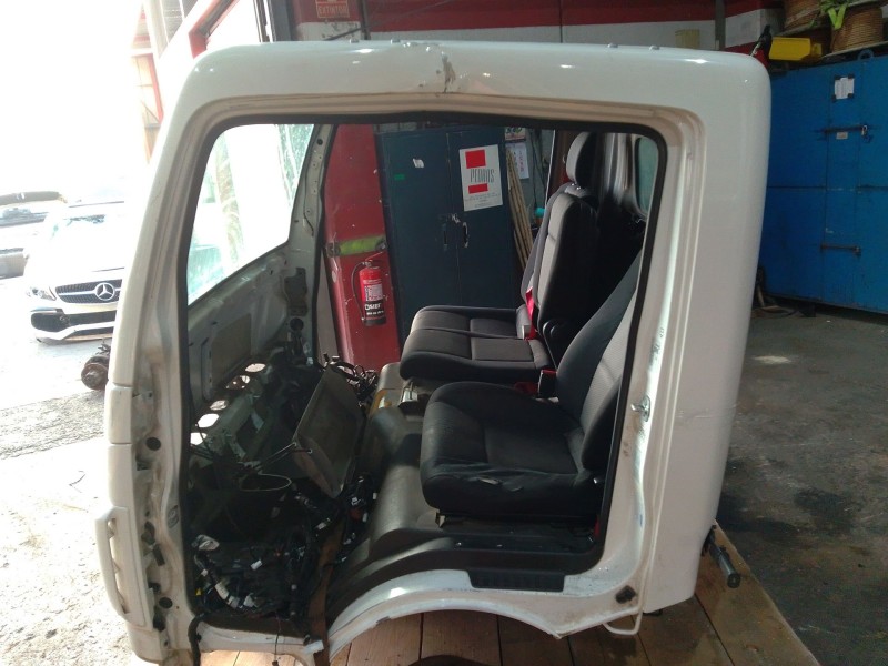 Recambio de cabina para renault maxity referencia OEM IAM   