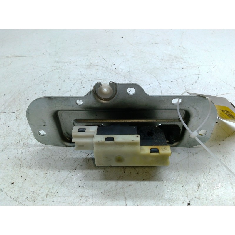 Recambio de cerradura maletero / porton para renault espace iv (jk0/1_) 2.0 dci (jk02, jk03) referencia OEM IAM 8200090484F  